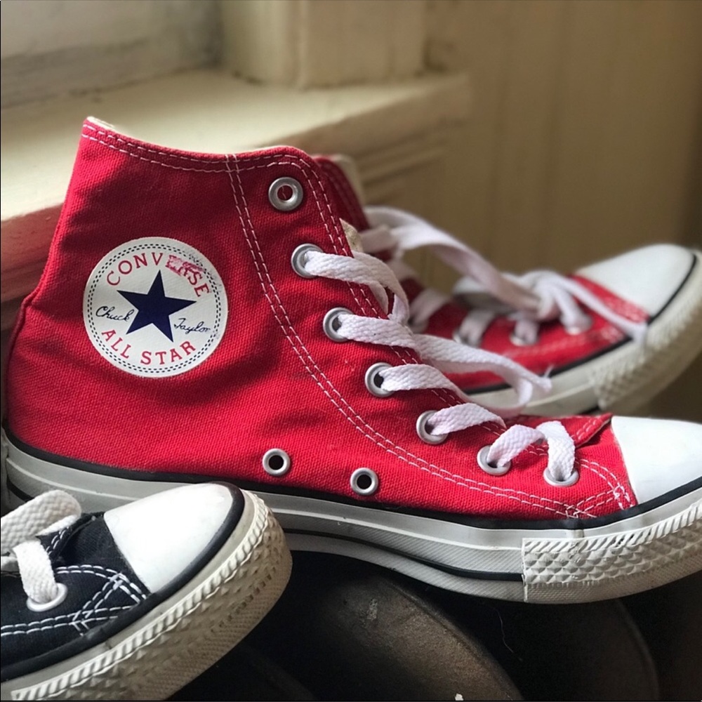 RED & BLACK GENTLY USED CONVERSE